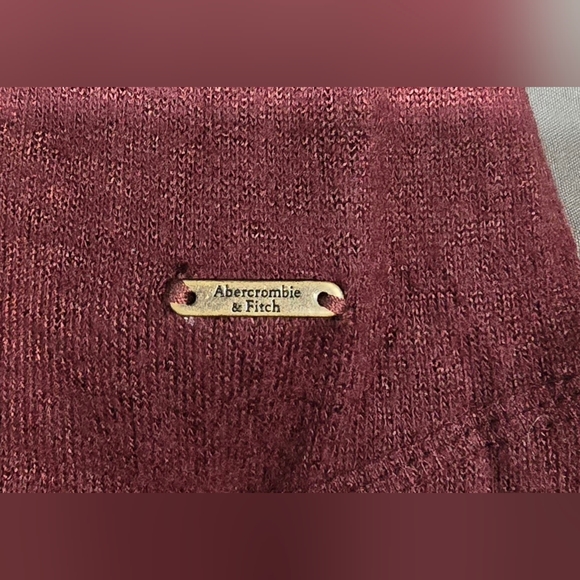 Abercrombie Scoop Neck Maroon Henley Size Small - Picture 3 of 6